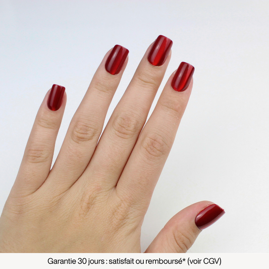 Crimson Charm - Court Carré